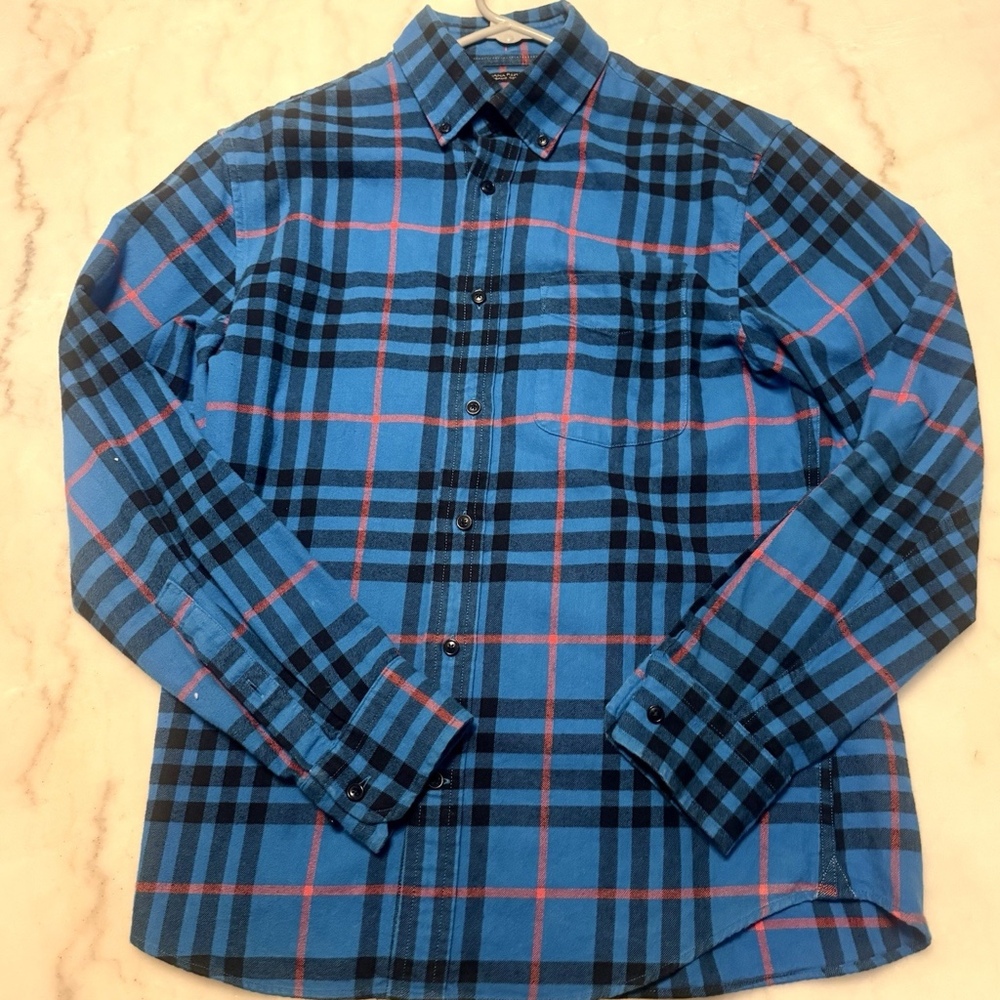 Banana Republic Button Down Long Sleeve Untucked Fit Mens Small, Great Condition